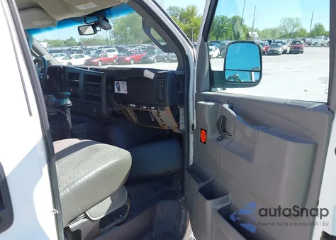 2017 Chevrolet Express 2500 Work Van from USA, damaged, VIN 1GCWGAF12H1213758